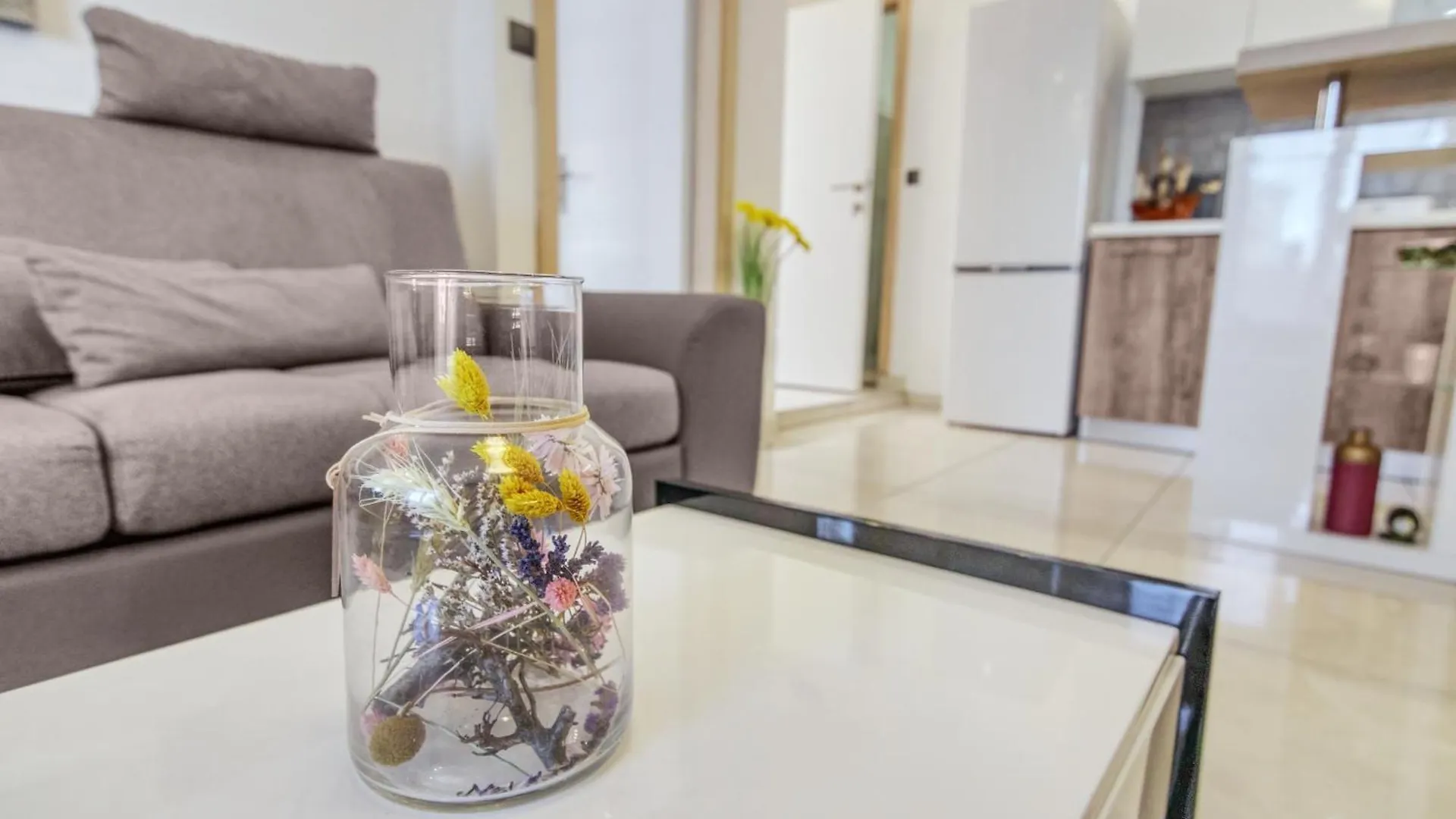 Charming House On The Beach And Deluxe Apartment Pula