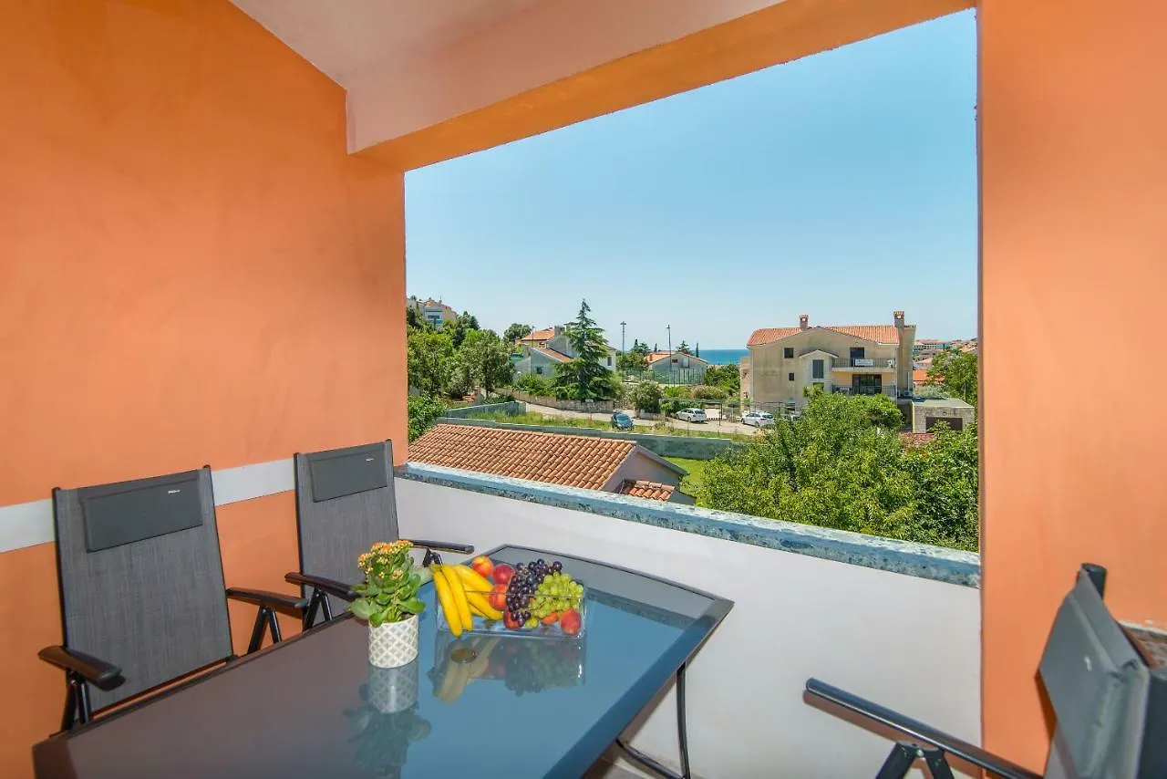 Charming House On The Beach And Deluxe Apartment Pula 0*,